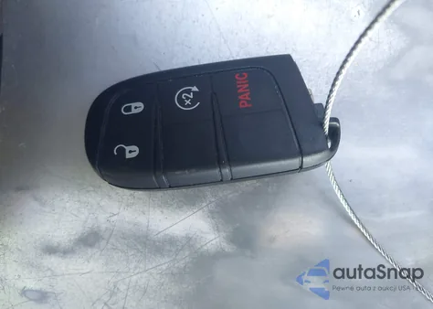 2019 Jeep Compass Limited 4X4 из США, поврежденный, VIN 3C4NJDCB5KT827375